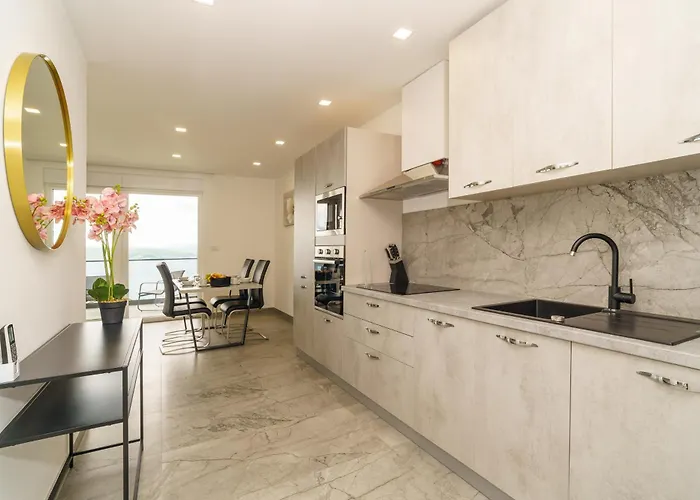 Dujak 2 * Crikvenica